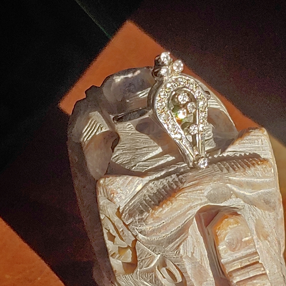 Silver Ring - Picture 4 of 4